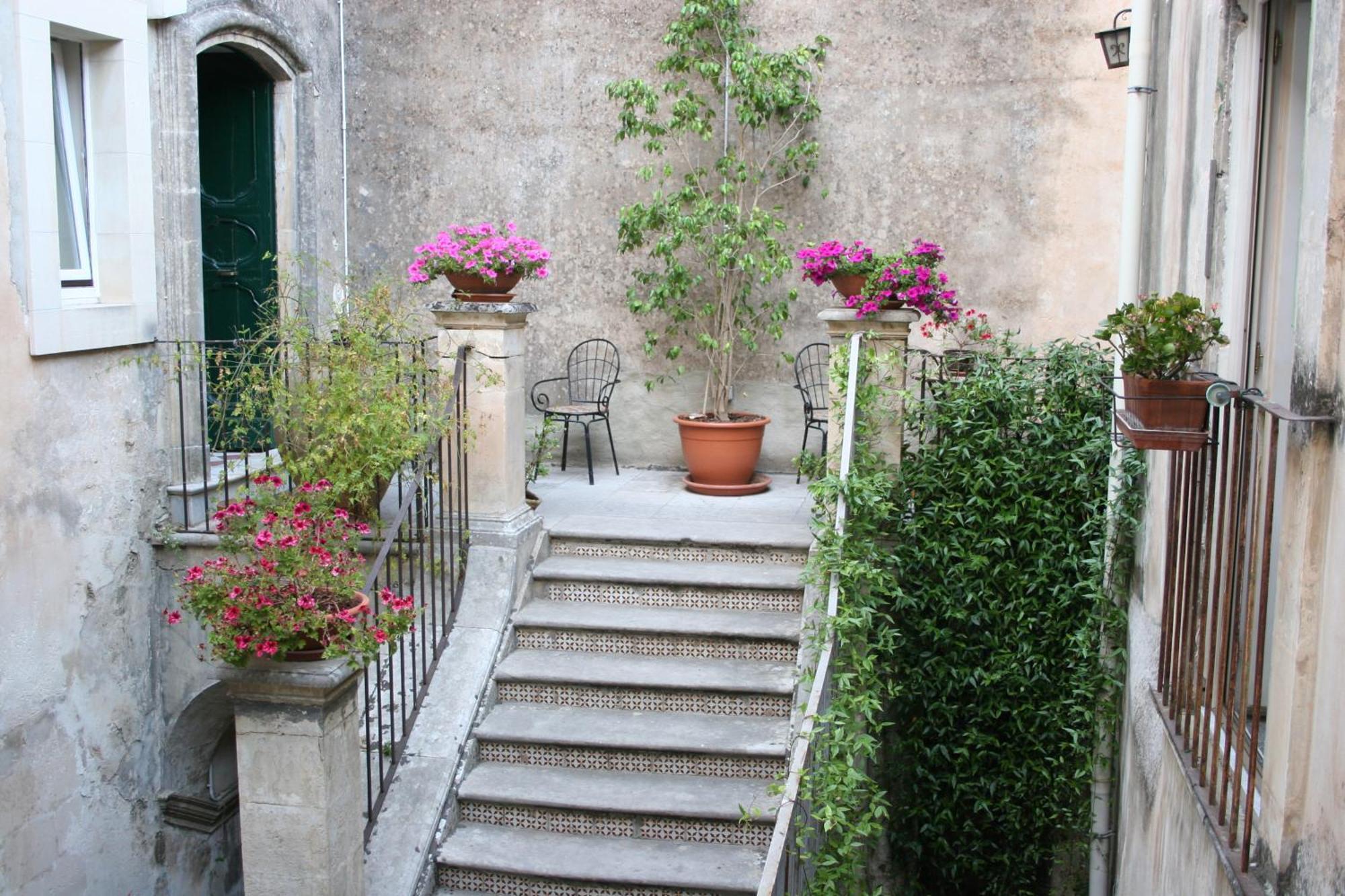 Palazzo Il Cavaliere B&B De Charme Modica Kültér fotó
